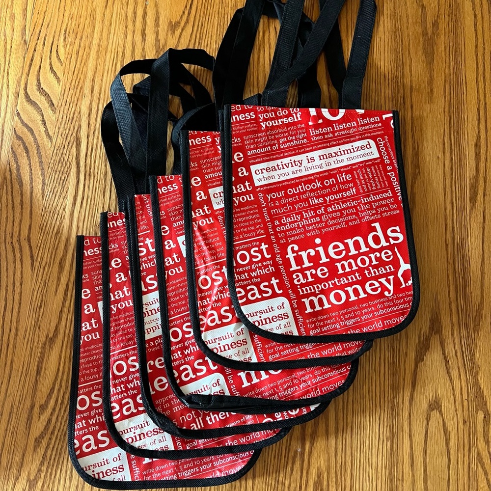 Lululemon 6 small original shoppers